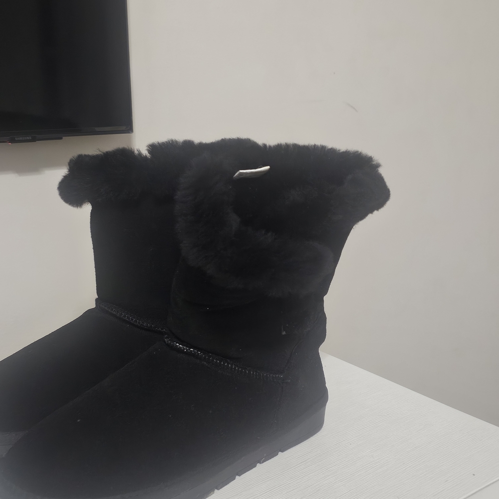 Black Fur-Lined Boots